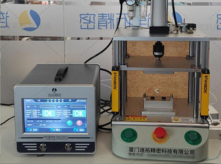连拓精密摄像头镜头双通道气密测试设备（实拍）3.jpg