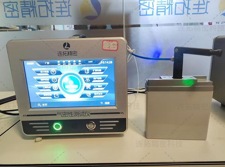 连拓精密电池壳密封检测仪（实拍）.jpg