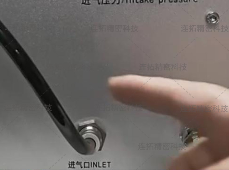 连拓精密双通道自动调压气密测试仪（进气口）.jpg